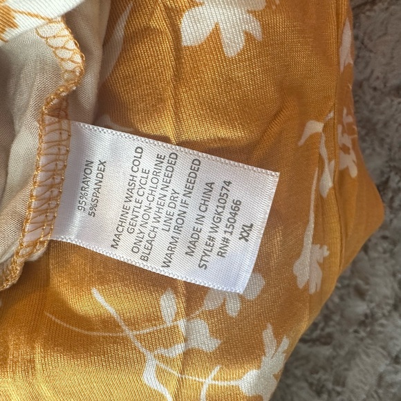 Stitch Fix - Market & Spruce Top - Picture 5 of 5
